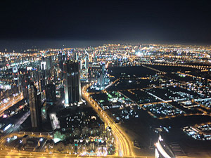 Dubai 夜景を見下ろして