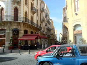 ショップが立ち並ぶ首都ベイルートの繁華街